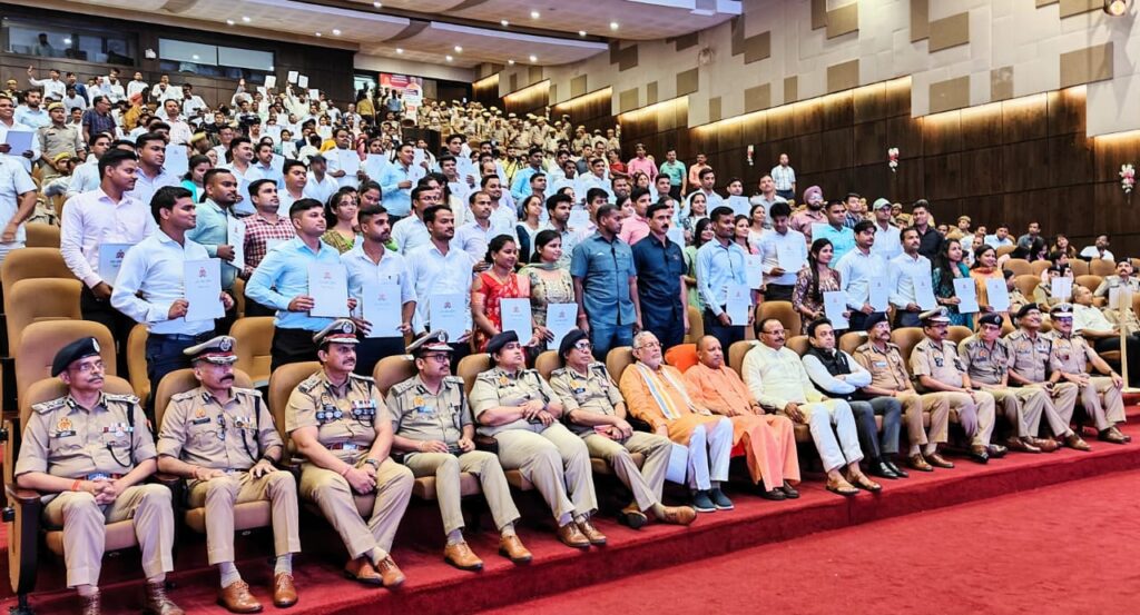 up police selected candidate taking joining letter 